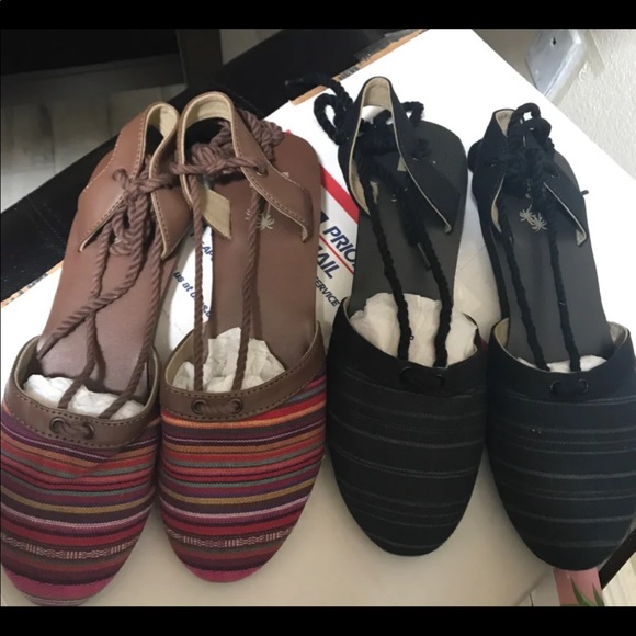 VANS - Picture 1 of 4